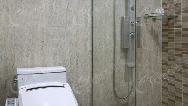全卫定制洁具规格尺寸标准解析：选购与安装指南